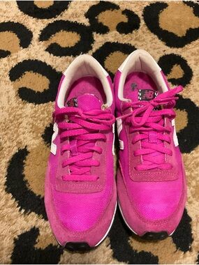 New Balance Women's Hot Pink Retro Sneakers with White Accents